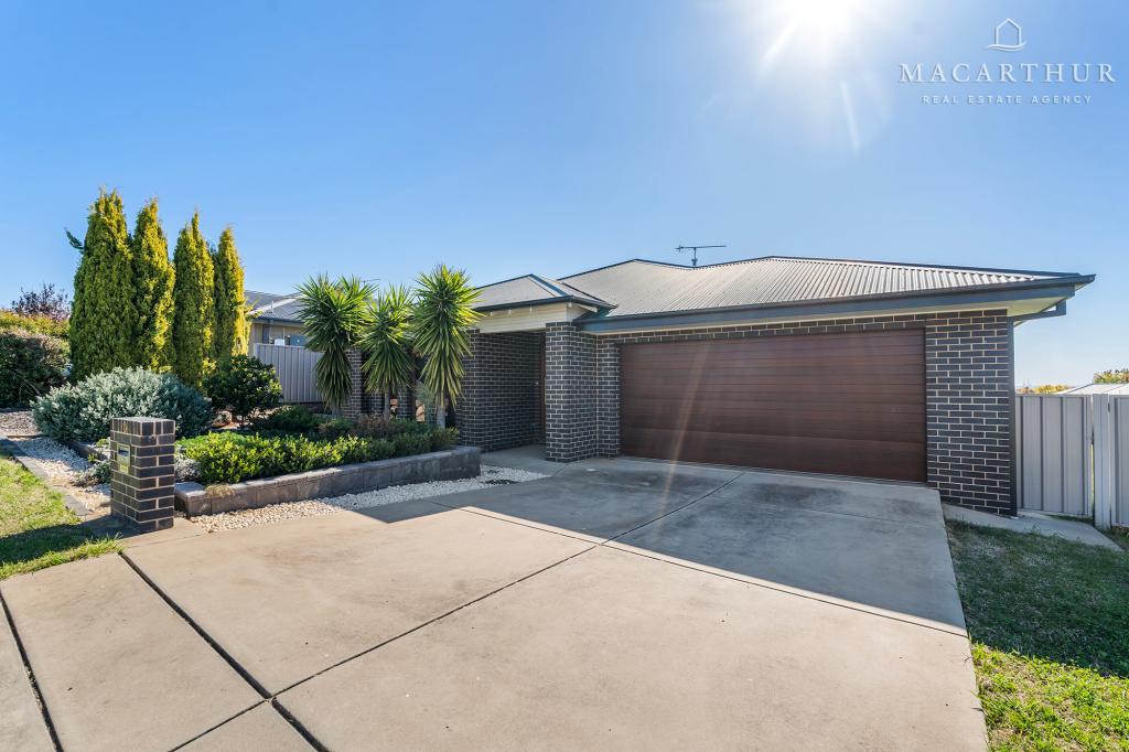 10 Pooginook Pl, Bourkelands, NSW 2650