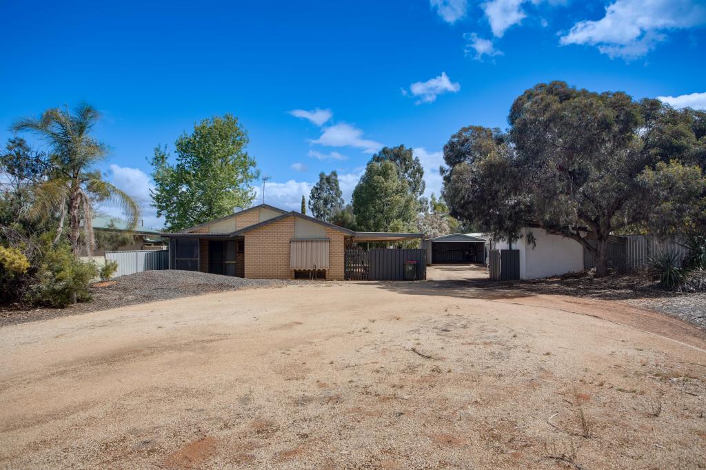 52 Tobruk Tce, Loxton, SA 5333