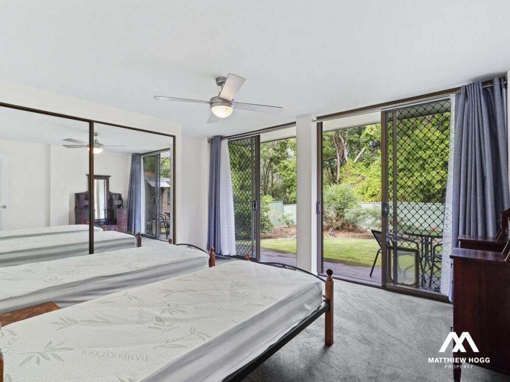 349 Winstanley St, Carindale, QLD 4152
