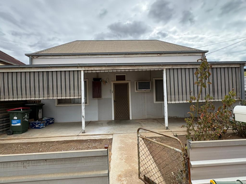 4 Sixth St, Port Pirie West, SA 5540