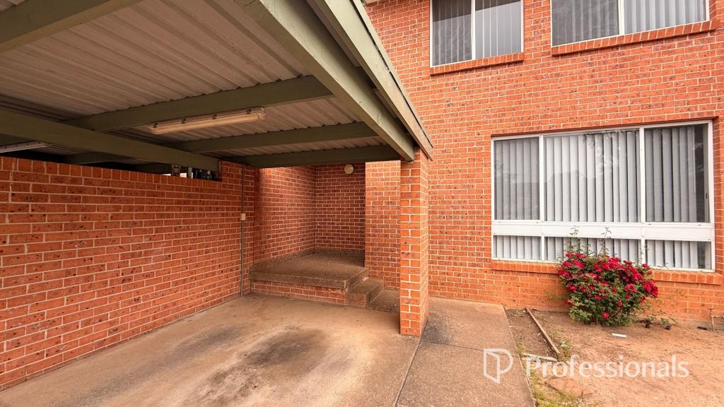 32/6 JACQUINOT PL, GLENFIELD, NSW 2167