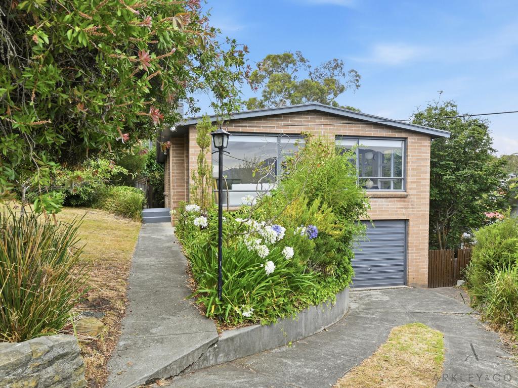 7 Cedar St, Lindisfarne, TAS 7015