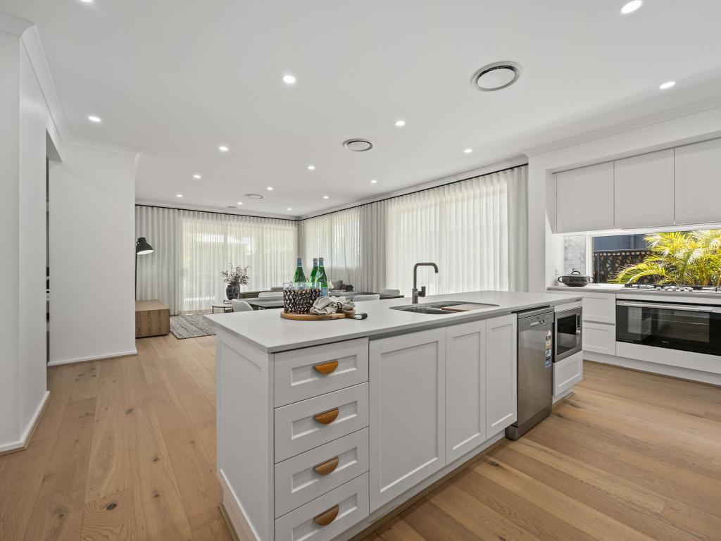 19 Foley Way, White Rock, QLD 4306