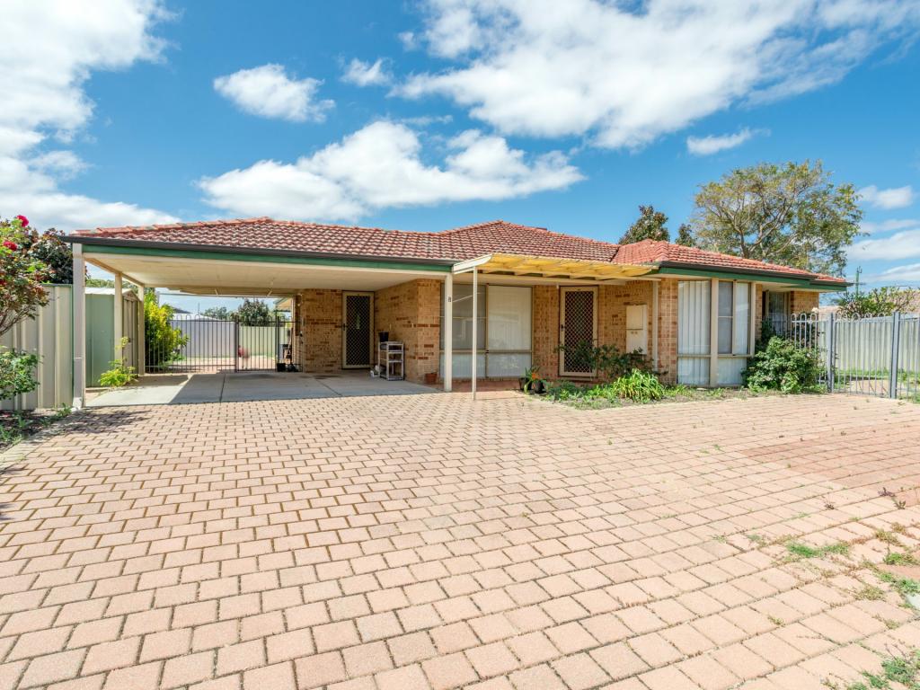 8 ORIOLE WAY, THORNLIE, WA 6108