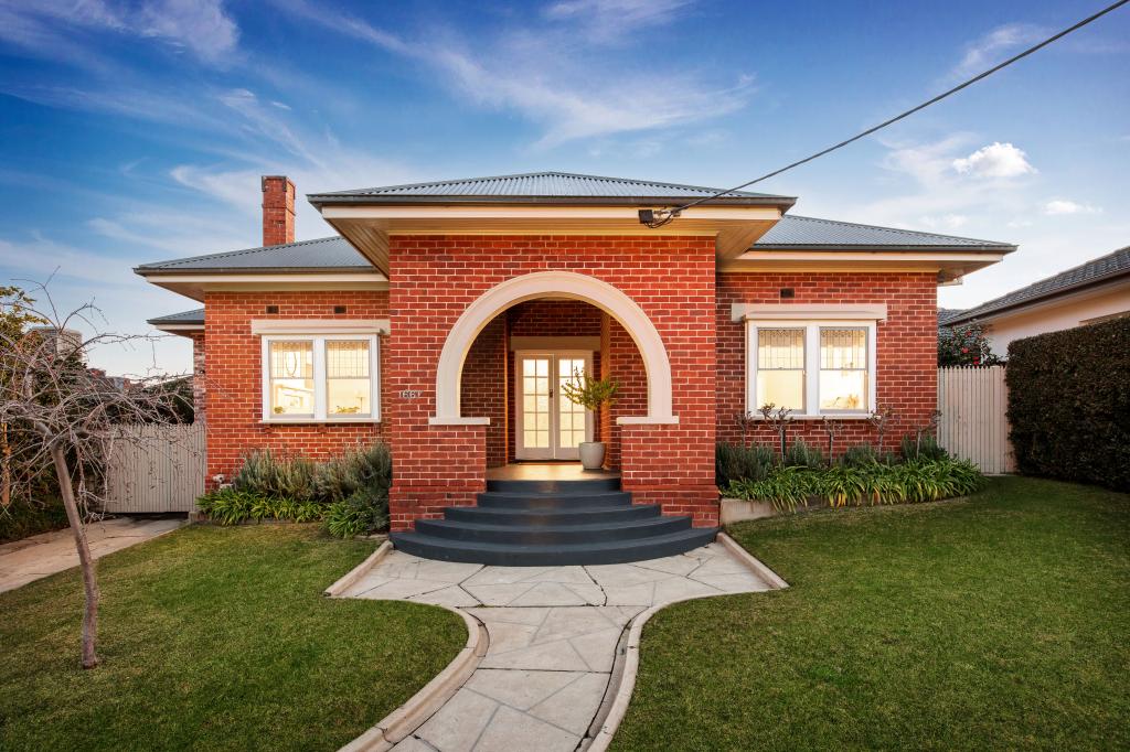 667 Forrest Hill Ave, Albury, NSW 2640