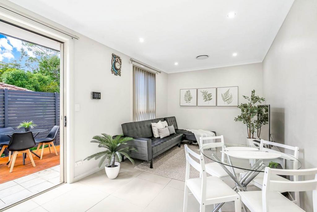 4/217 Targo Rd, Girraween, NSW 2145