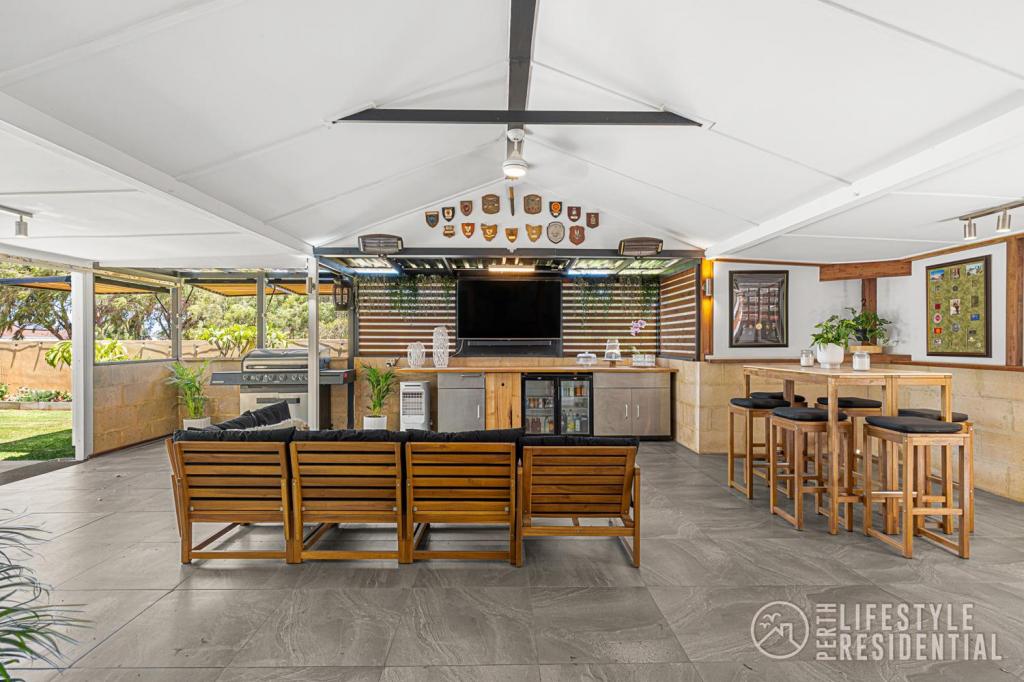 14 Stuart Pl, Two Rocks, WA 6037