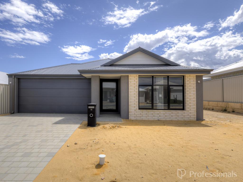 19 Strickland Pde, Eglinton, WA 6034