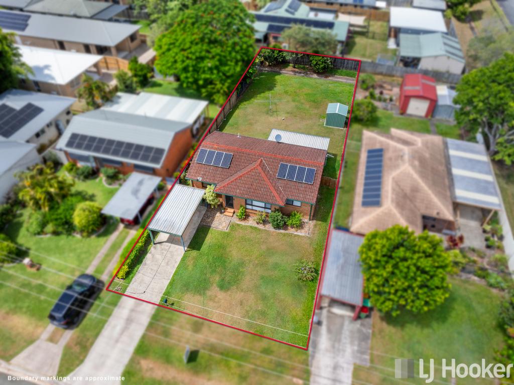 32 Marine St, Redland Bay, QLD 4165