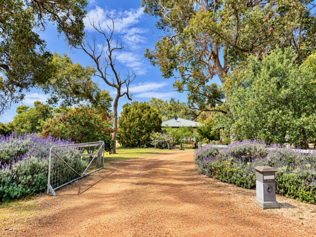 26 Harmony Dr, Ambergate, WA 6280