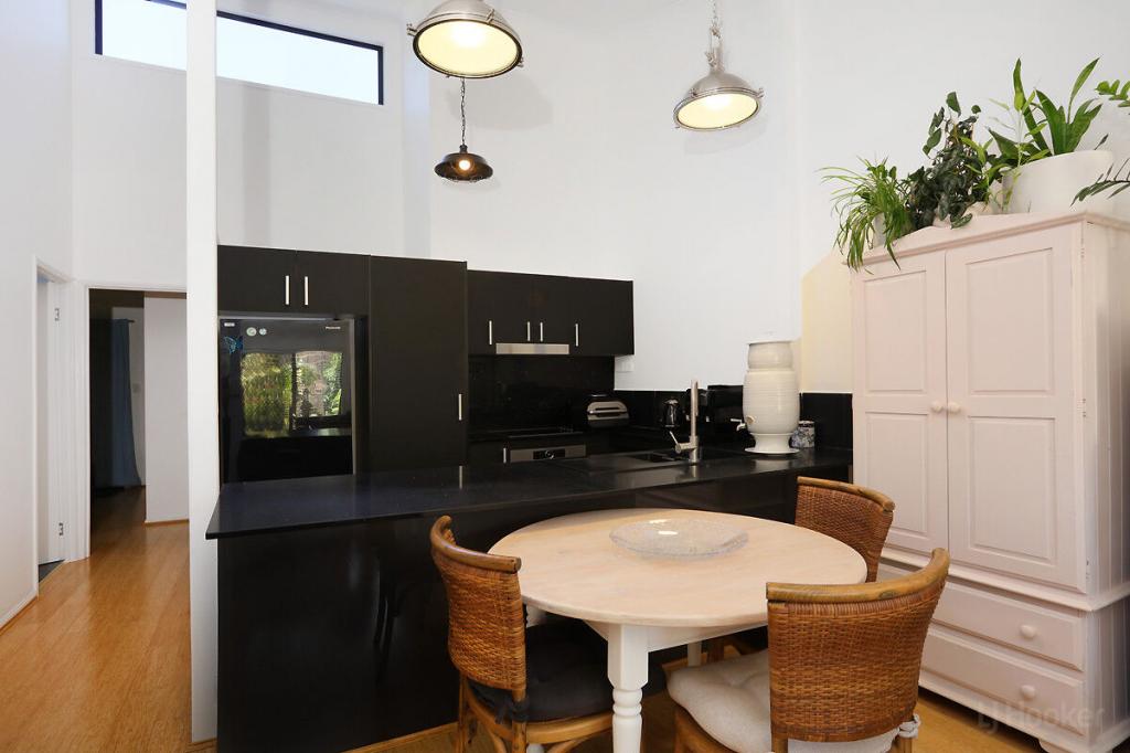 26/63 Olsen Ave, Labrador, QLD 4215