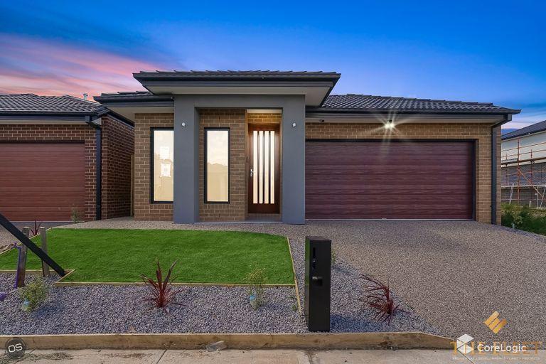 70 CINNAMARA CCT, TARNEIT, VIC 3029