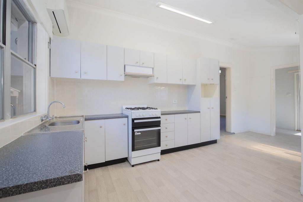 35 Melville Rd, Broadmeadow, NSW 2292
