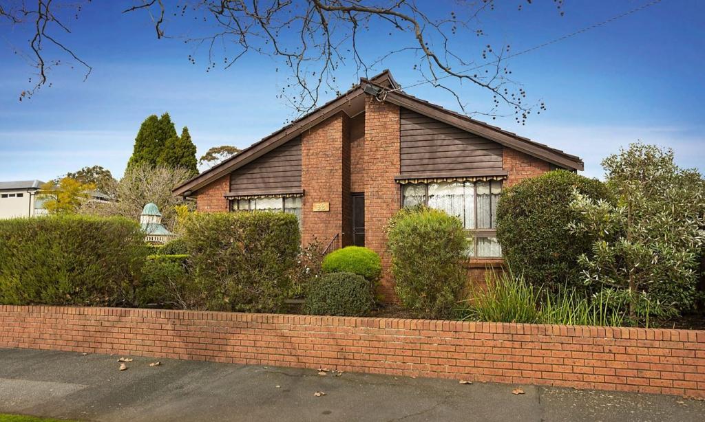 1/92 FARNHAM ST, FLEMINGTON, VIC 3031