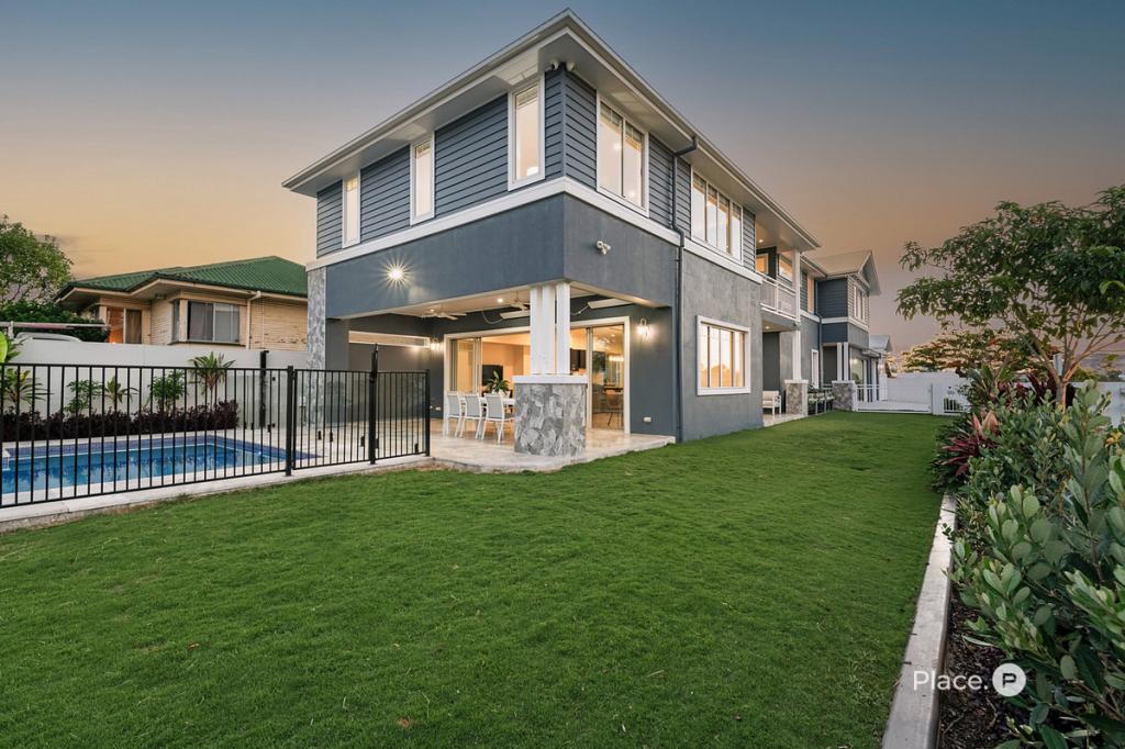 19 Montfort St, Cannon Hill, QLD 4170