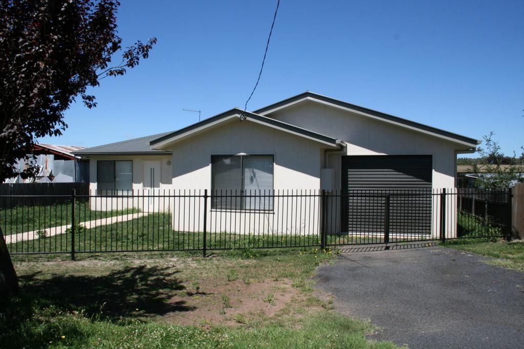 19 Lambeth St, Glen Innes, NSW 2370