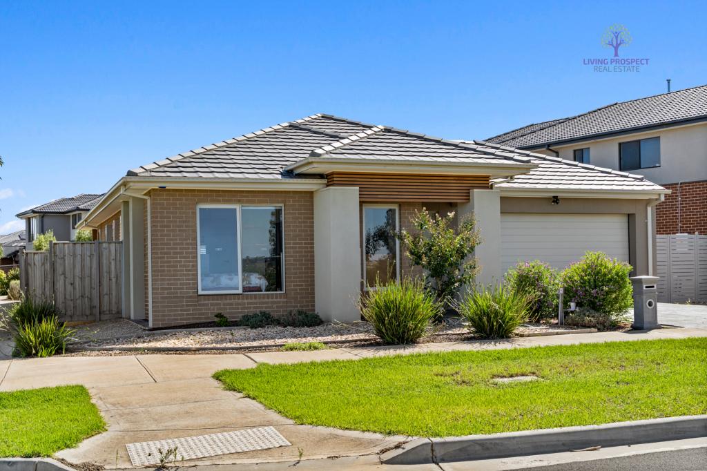 25 KANGAROO CRES, AINTREE, VIC 3336