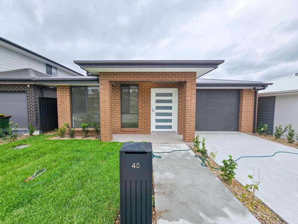 45 Preston St, Claymore, NSW 2559