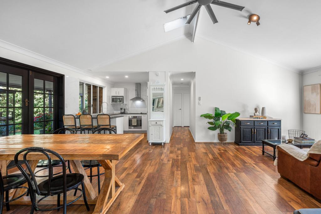 5 Coolview St, Manly West, QLD 4179