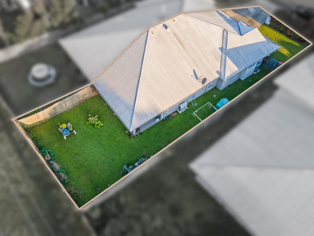 1/16 Tian Cres, Upper Coomera, QLD 4209