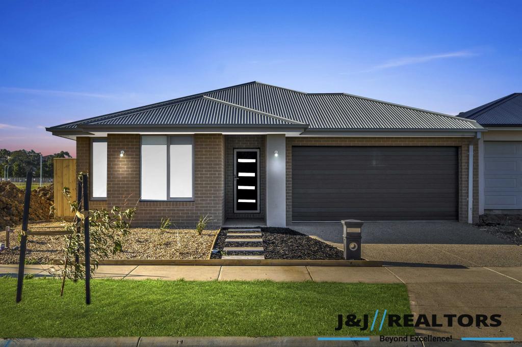 33 Wattle Cres, Beaconsfield, VIC 3807