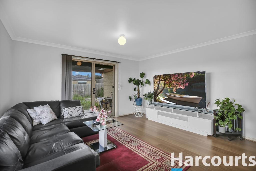 10 ARWON ST, DROUIN, VIC 3818