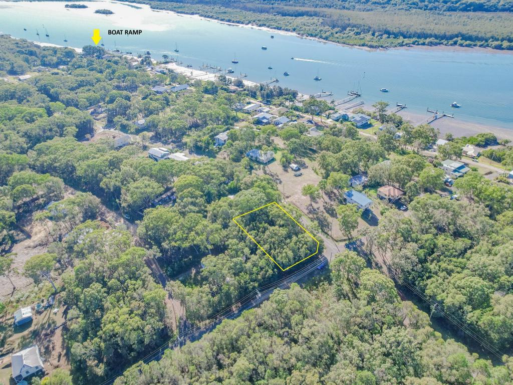 45 Seaward Dr, Russell Island, QLD 4184