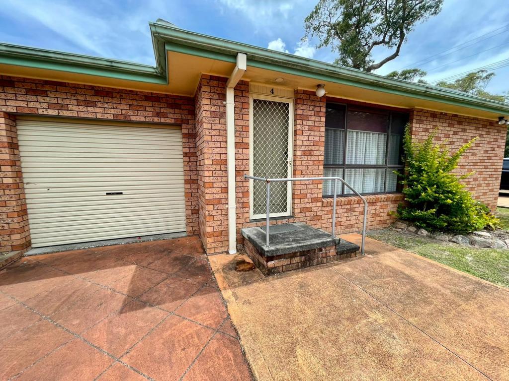 4  / 36 ELIZABETH BAY DR, LAKE MUNMORAH, NSW 2259