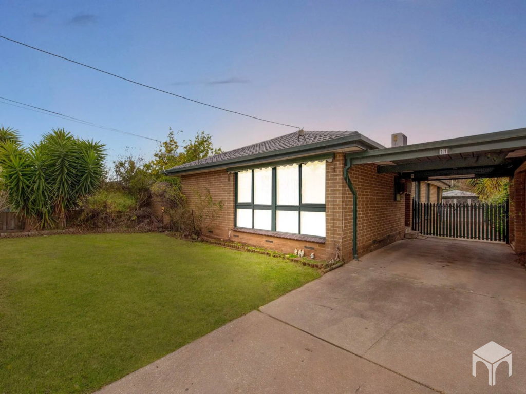11 Bernard Dr, Melton South, VIC 3338
