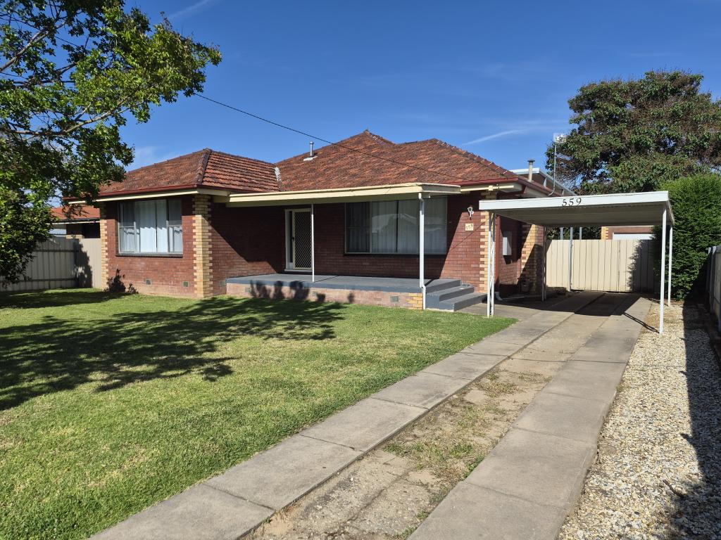 559 Lyne St, Lavington, NSW 2641