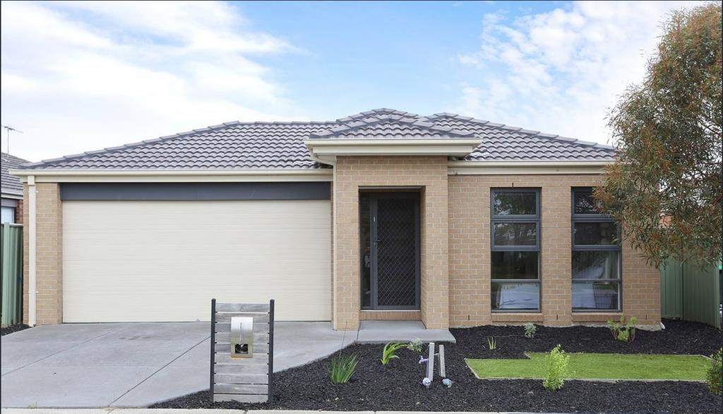 6 BUTLER GR, WYNDHAM VALE, VIC 3024