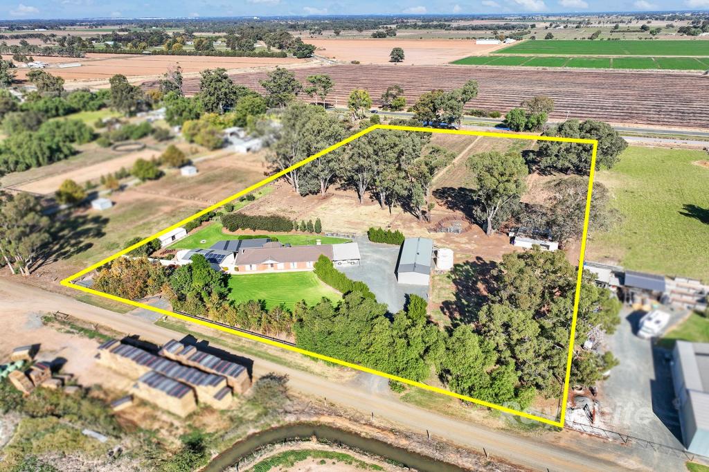 65 Waterman Lane, Ballendella, VIC 3561