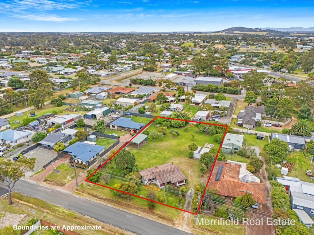 18 Edinburgh Rd, Mckail, WA 6330