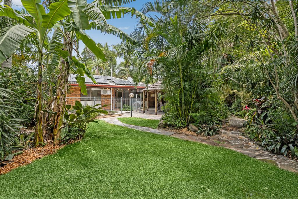 18 Gubberley St, Kenmore, QLD 4069