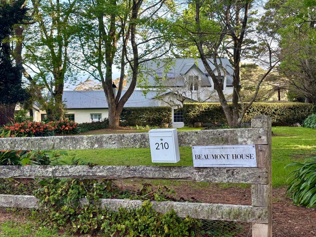 210 Tourist Rd, Beaumont, NSW 2577