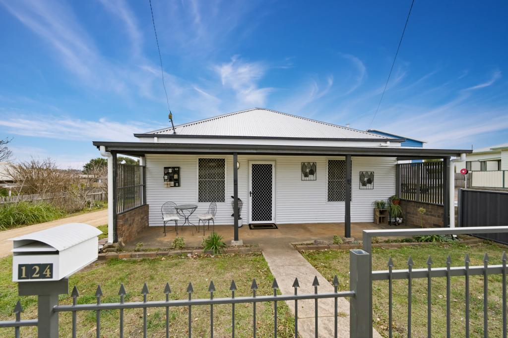 124 Ferguson St, Glen Innes, NSW 2370