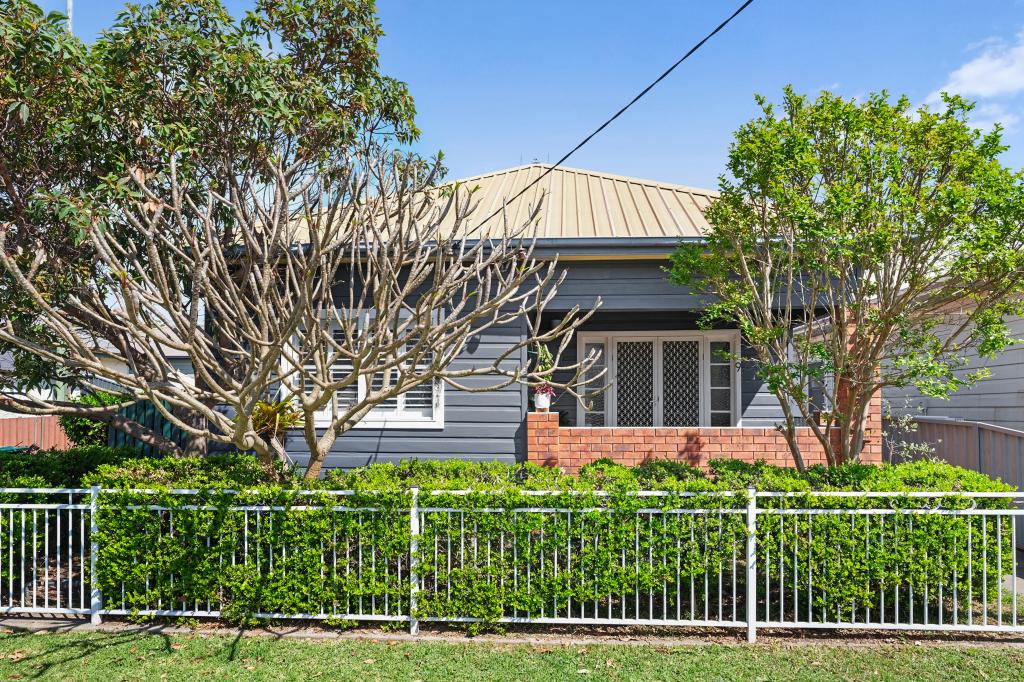9 Dundas St, Mayfield, NSW 2304