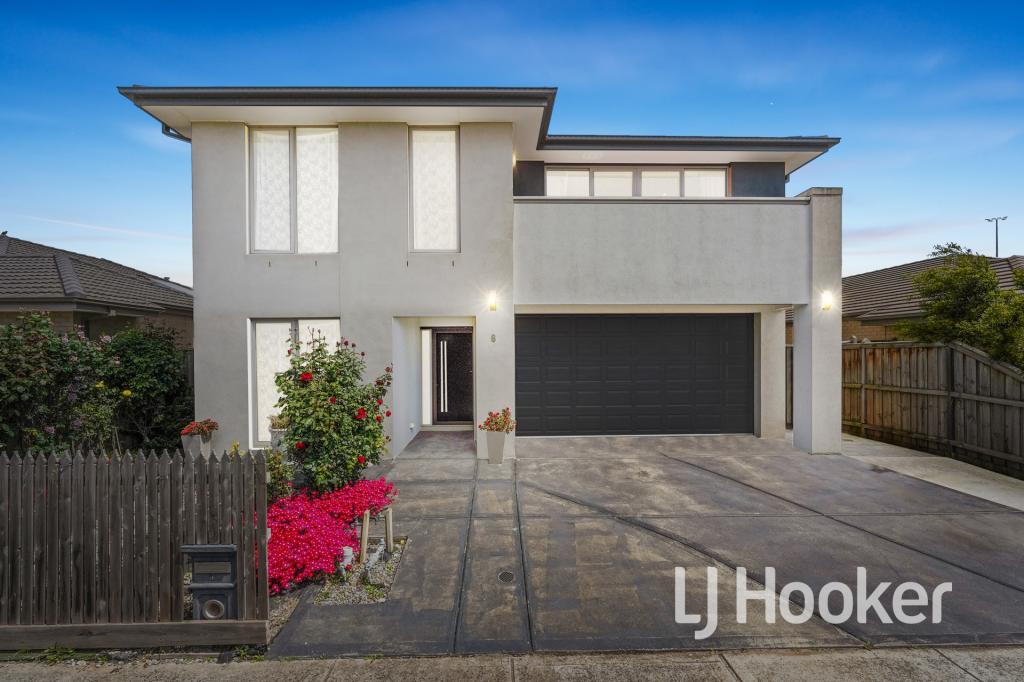 8 Maggie St, Cranbourne East, VIC 3977