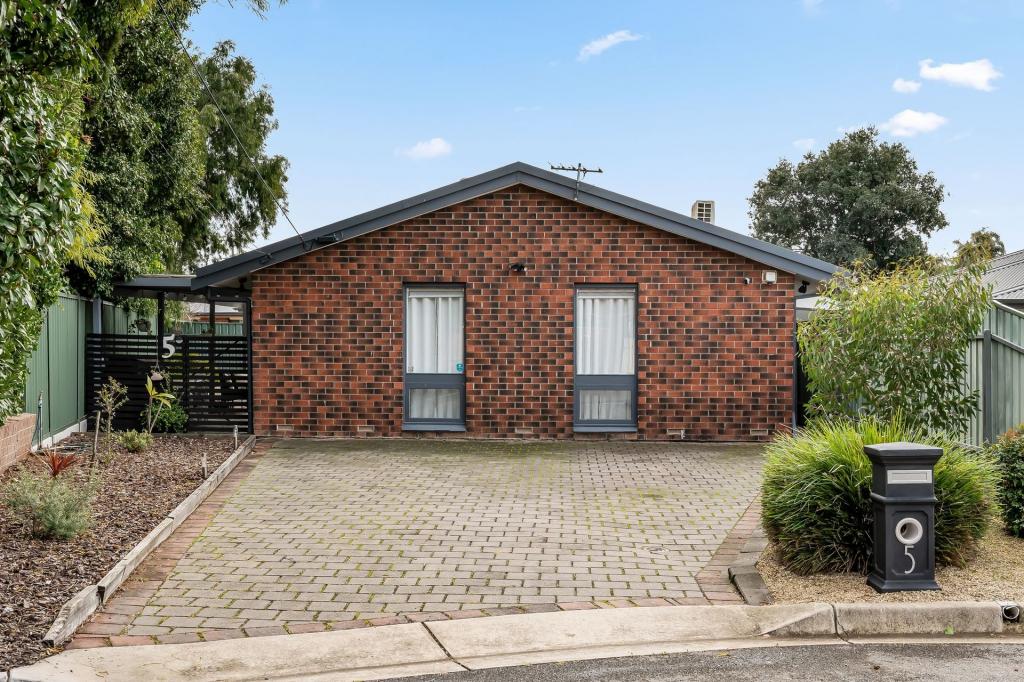 5 Mark Ct, Morphett Vale, SA 5162
