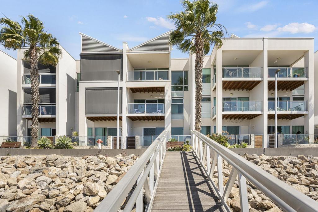 16 Tarni Ct, New Port, SA 5015