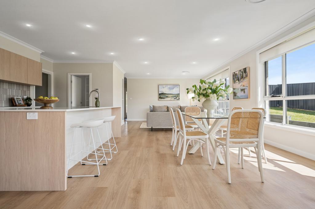 11 Clontarf Cl, Orange, NSW 2800