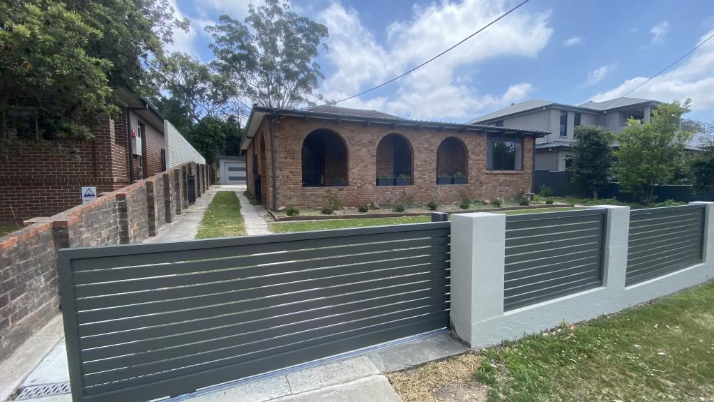 8 Cannons Pde, Forestville, NSW 2087