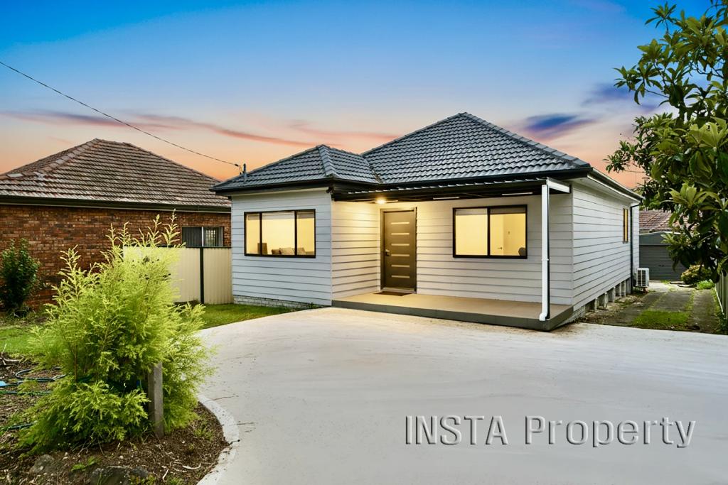 4 IRVINE ST, BANKSTOWN, NSW 2200