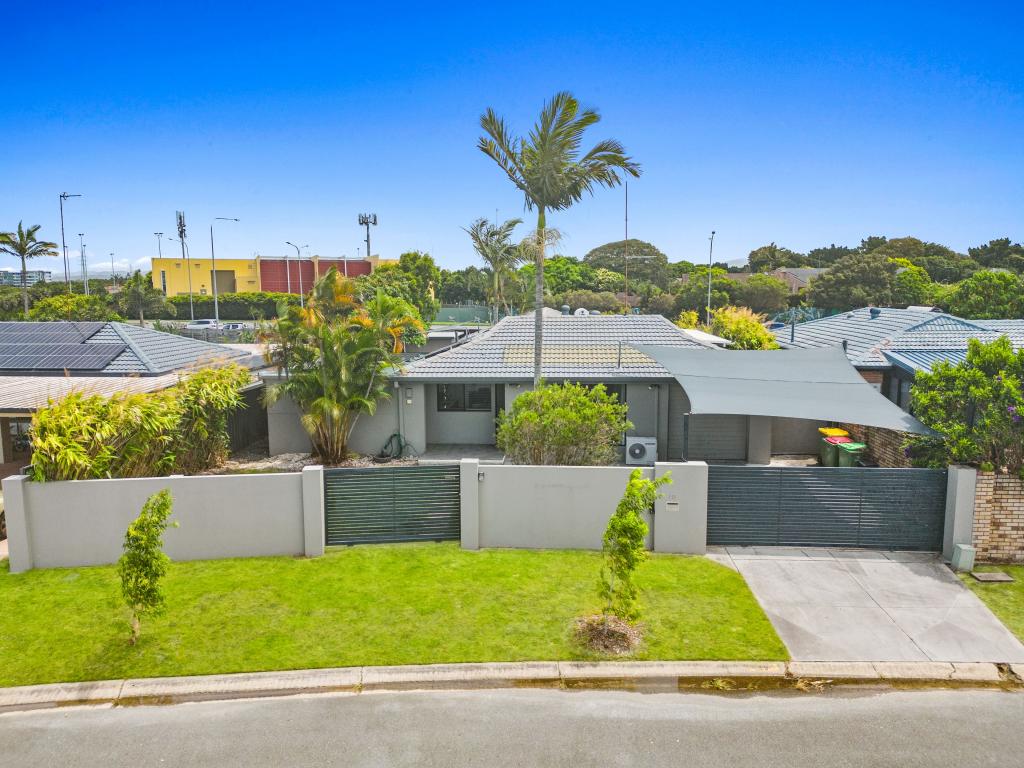 19 Tekapo St, Broadbeach Waters, QLD 4218