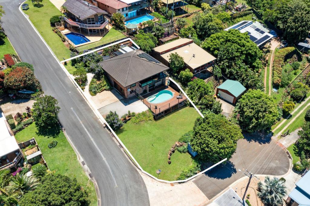 16 Yvonne Cres, Bilambil Heights, NSW 2486