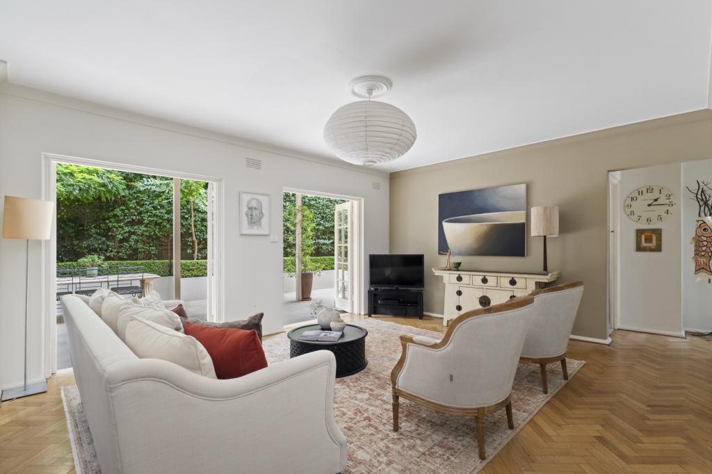 2/2A TRELAWNEY ST, WOOLLAHRA, NSW 2025