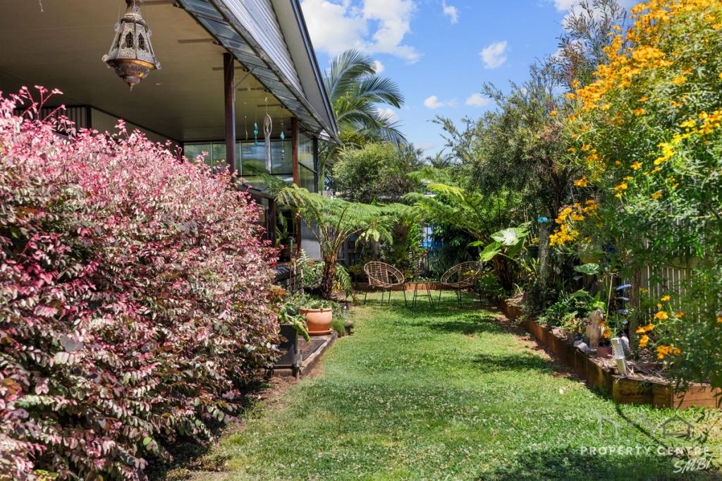 15 Banksia St, Russell Island, QLD 4184