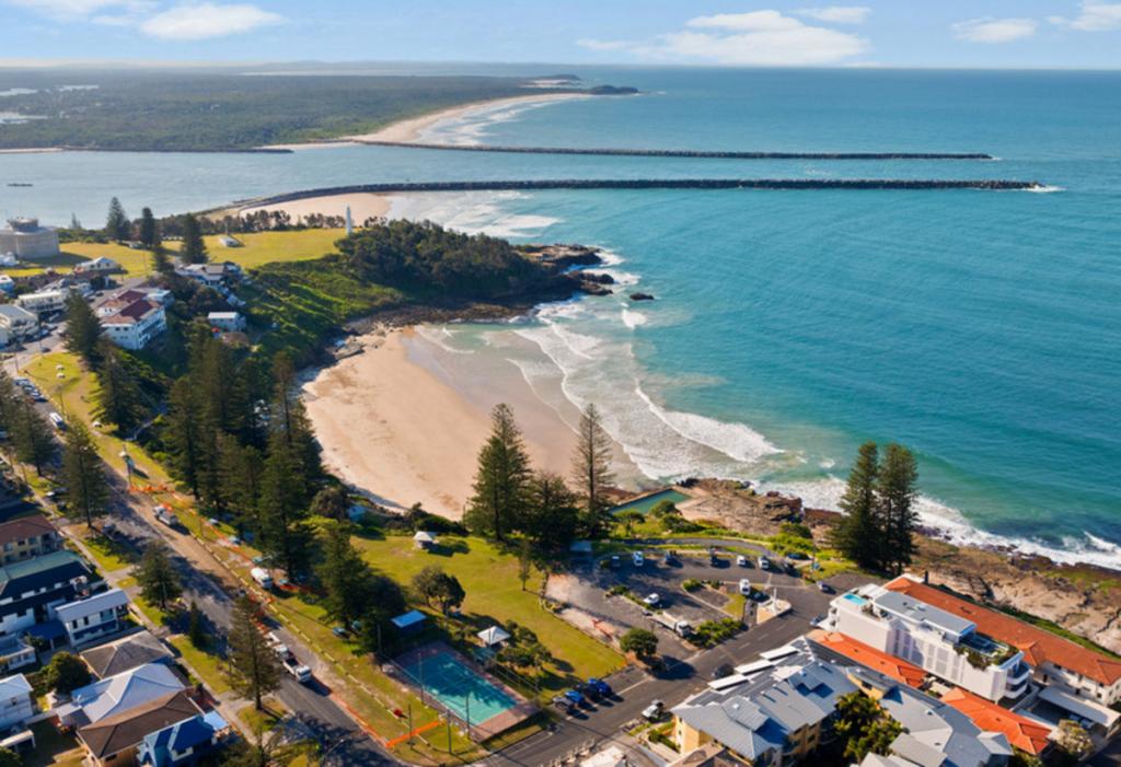 2/4 Queen St, Yamba, NSW 2464