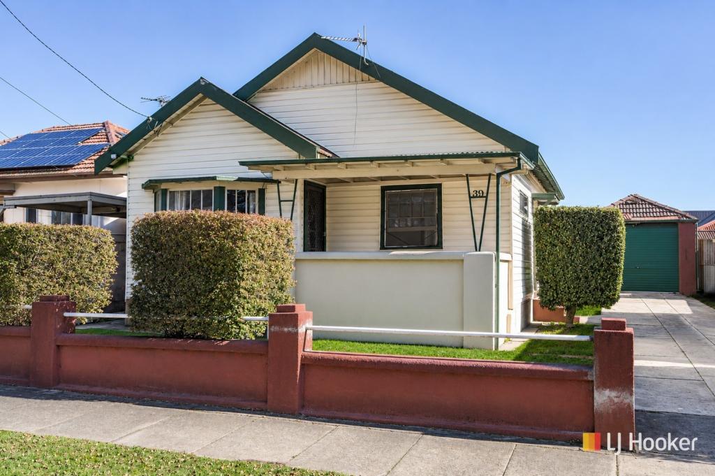 39 Martini Pde, Lithgow, NSW 2790