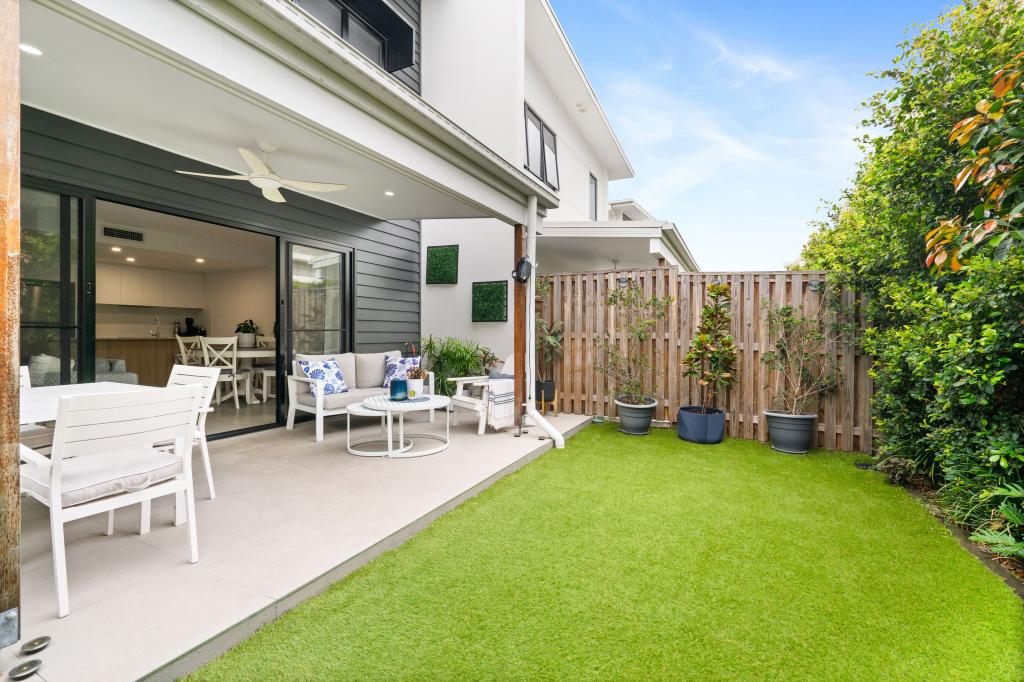 31/35 Sickle Ave, Hope Island, QLD 4212